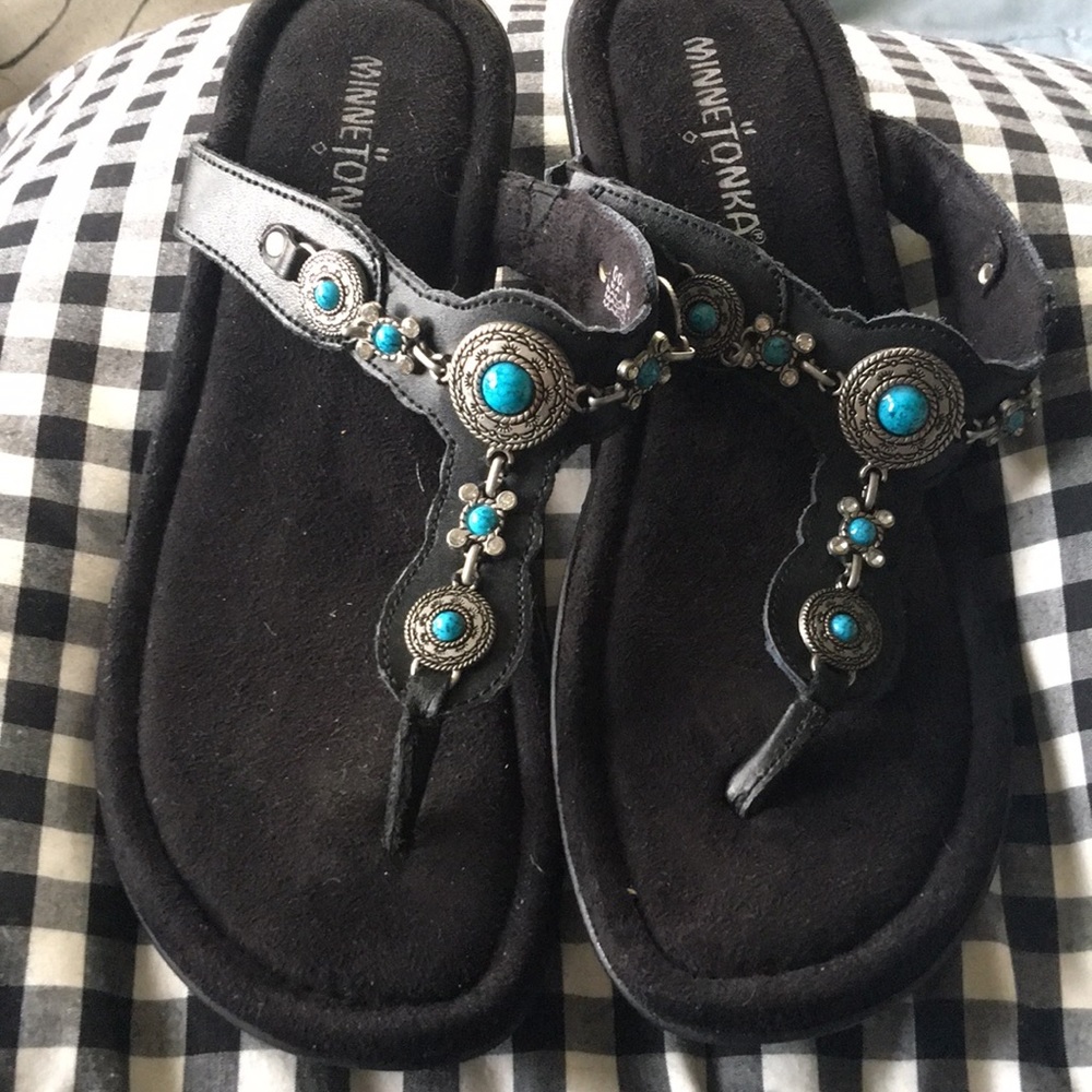 Minnetonka black sandals
